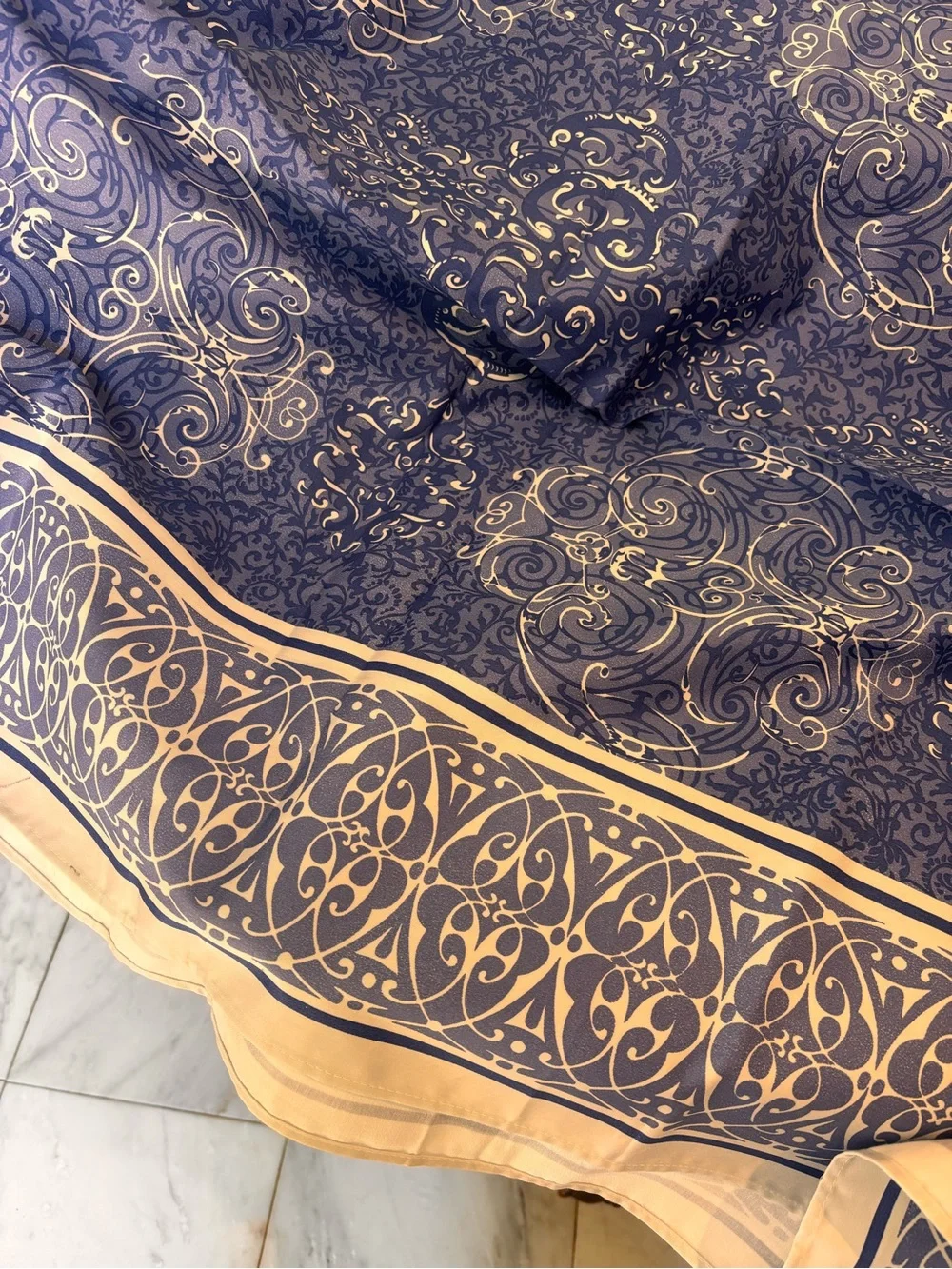 Tablecloth  60x180 Beauville luxury scroll patters shades of blue